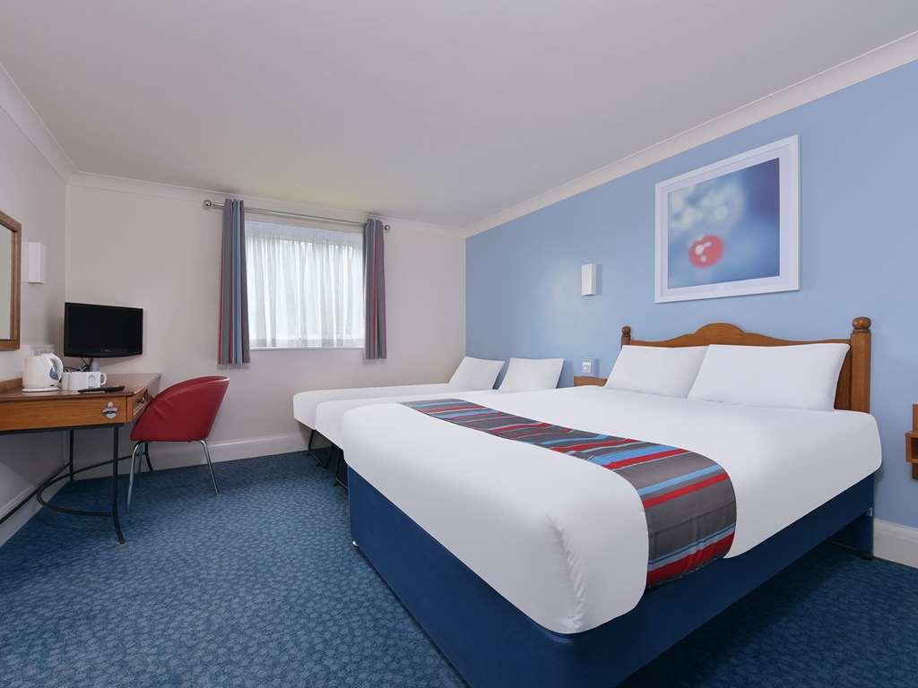 Travelodge Bedford Goldington Road Номер фото
