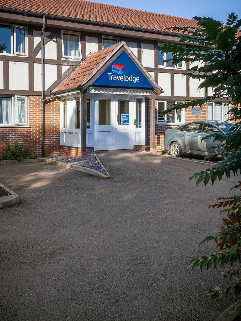Travelodge Bedford Goldington Road Екстер'єр фото