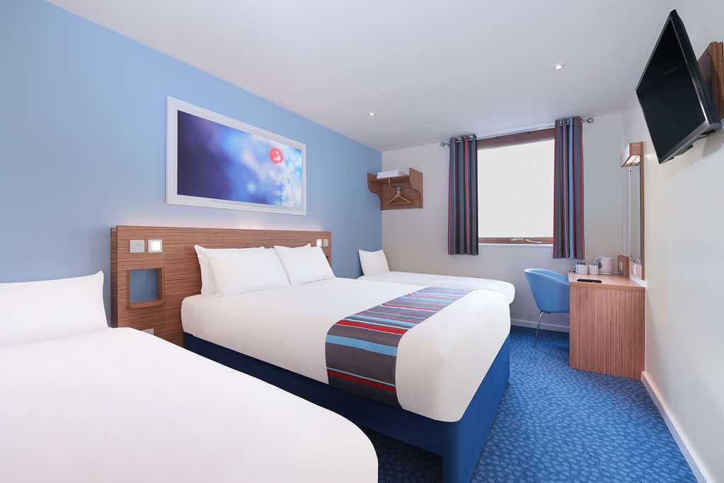 Travelodge Bedford Goldington Road Номер фото
