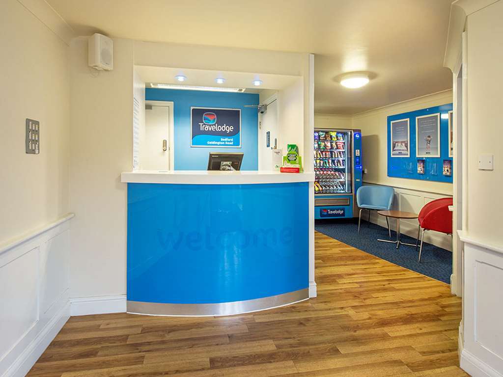 Travelodge Bedford Goldington Road Інтер'єр фото